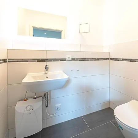 Ferienwohnung Shanti-suite - Sauna & Seegrundstueck * 克拉科夫西